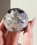 Sfera in agata sakura nera