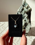 Collana con pendente in quarzo blue needle (argento 925)