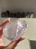 Uovo in quarzo rosa ghiacciato