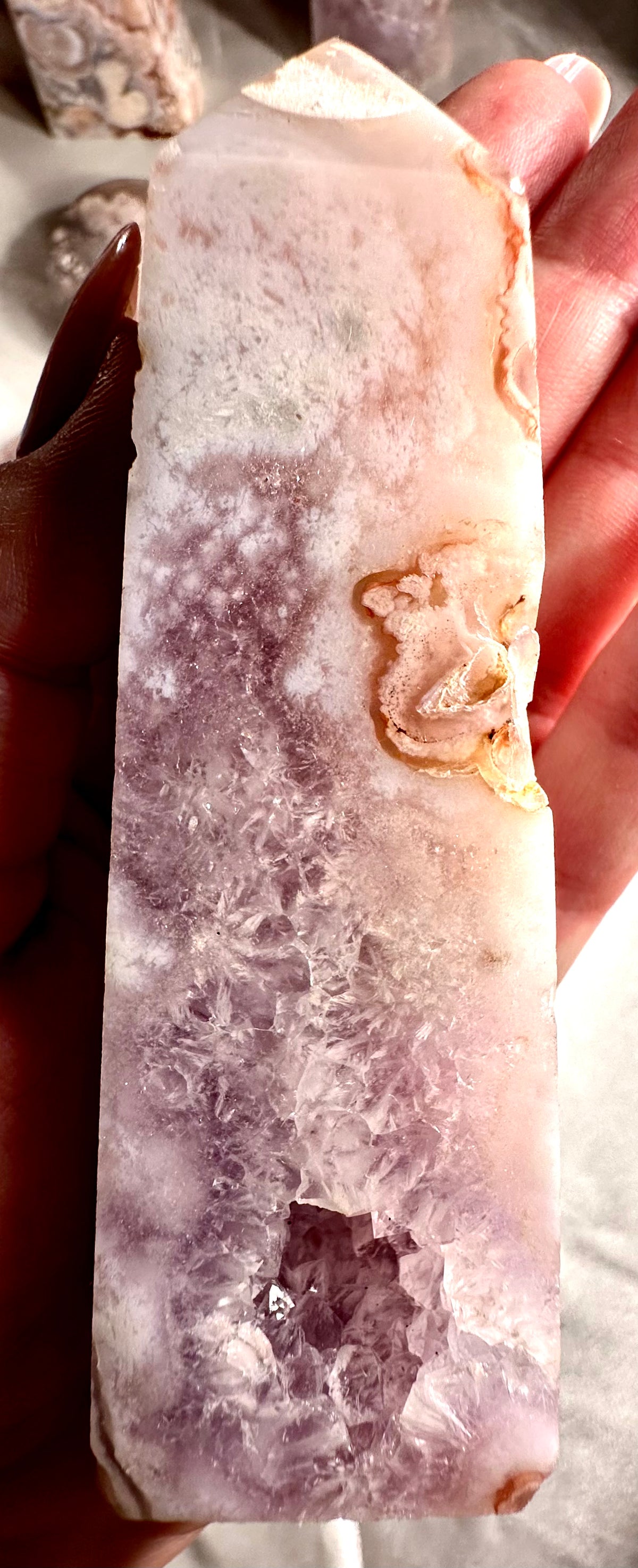 Obelisk in sakura agate and pink amethyst