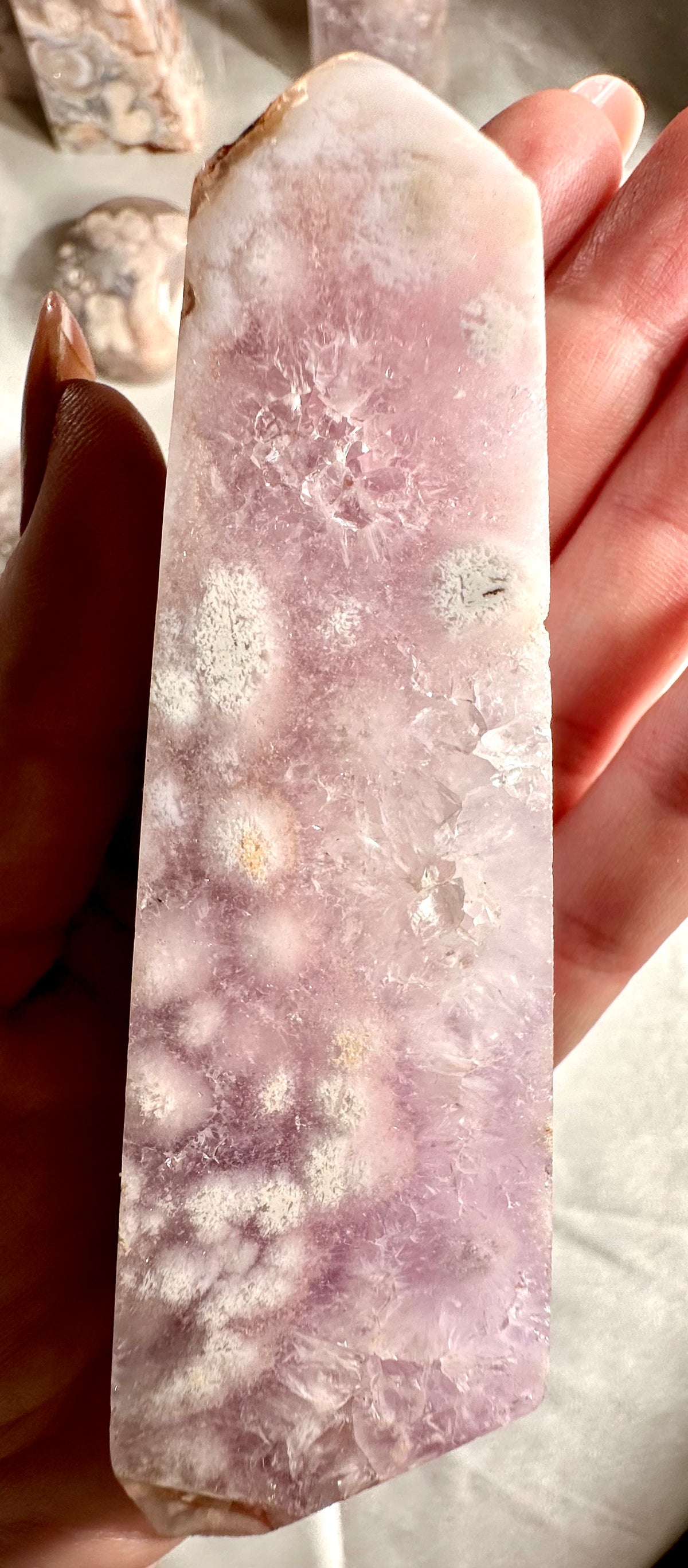 Obelisk in sakura agate and pink amethyst