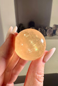Sfera in calcite miele