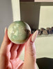 Sfera in agata sakura verde