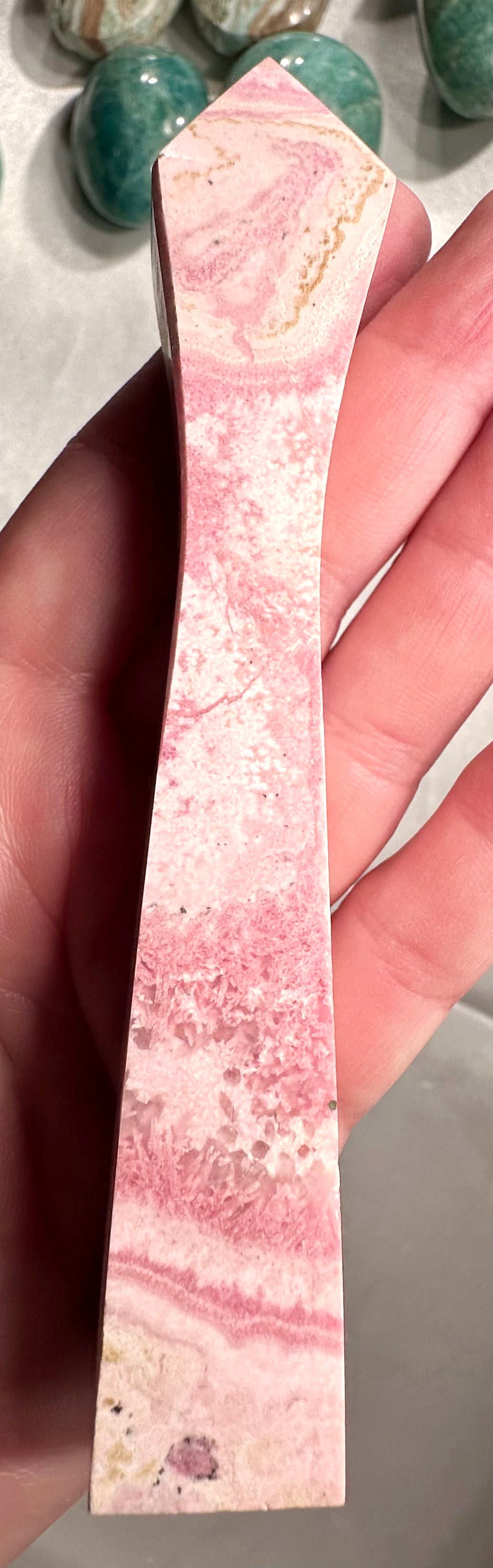 Rhodonite obelisk from Peru