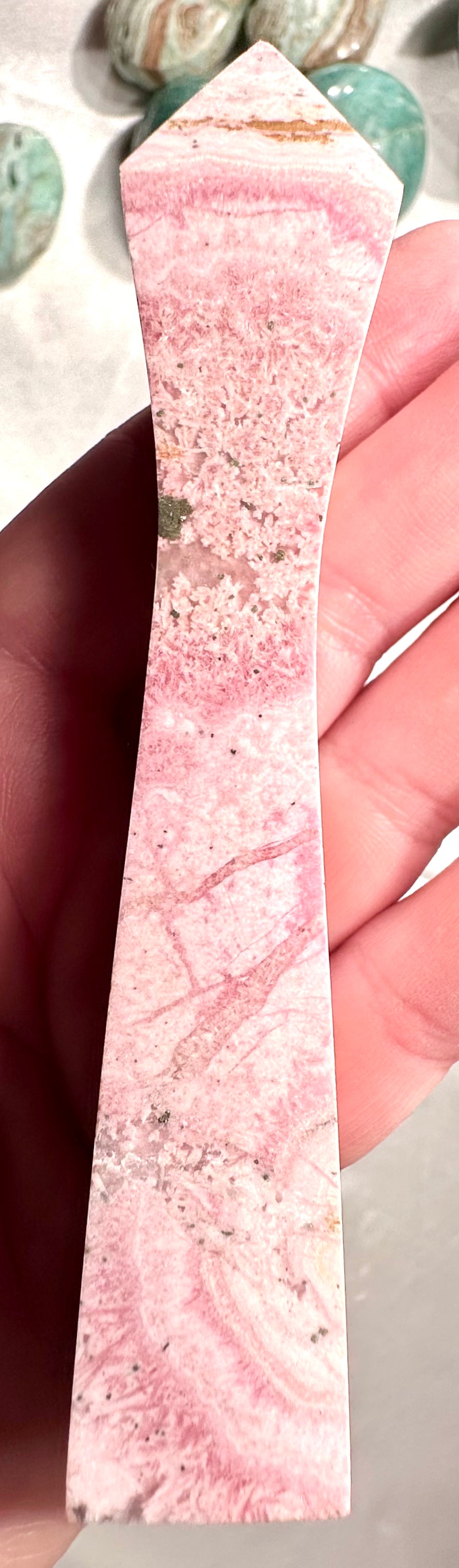 Rhodonite obelisk from Peru