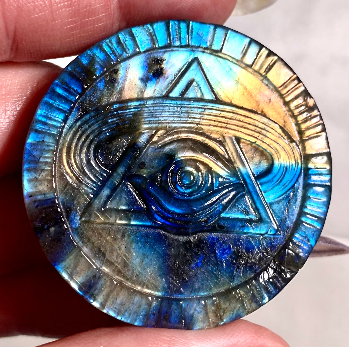 Eye of Horus in labradorite