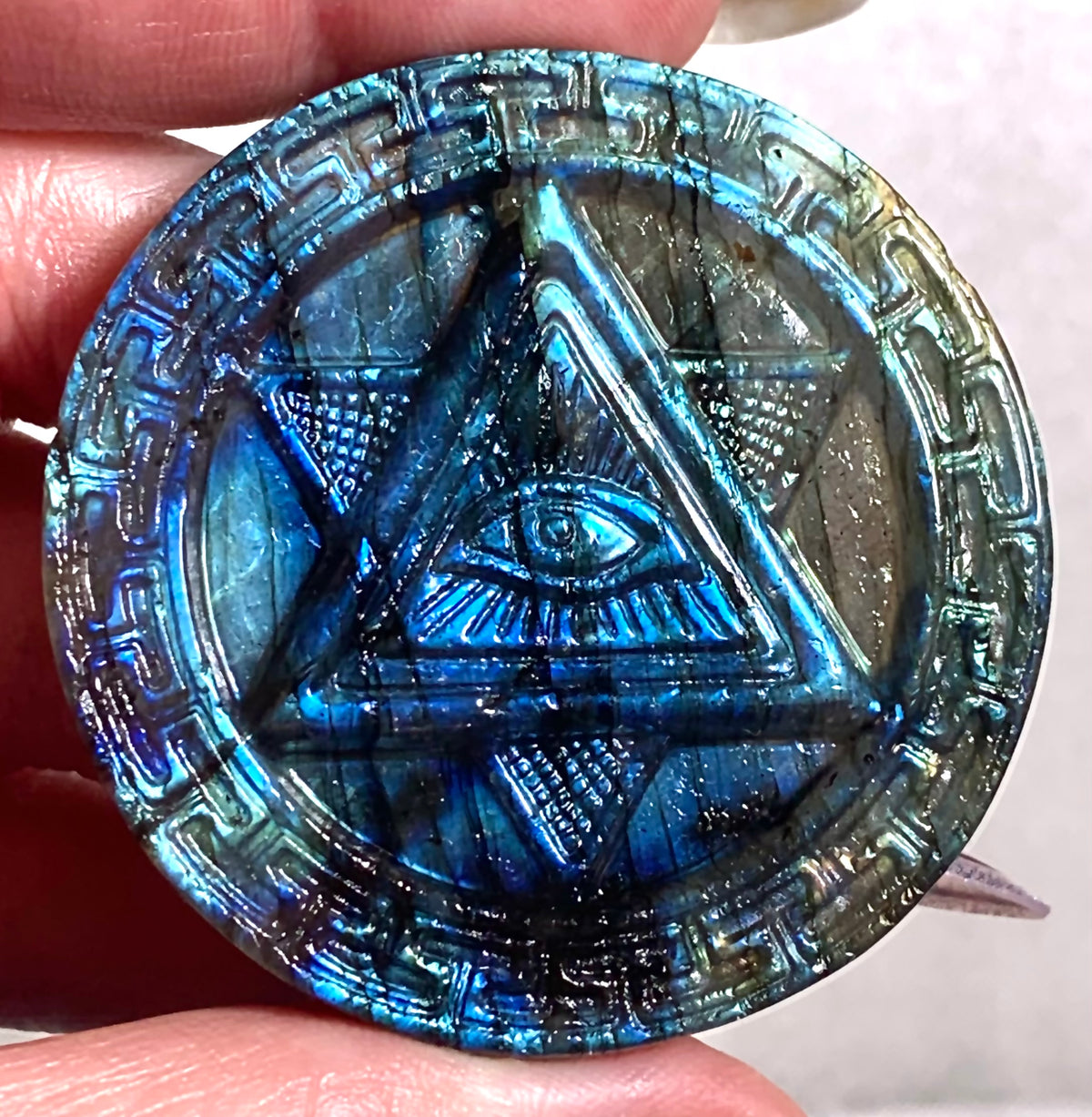 Eye of Horus in labradorite