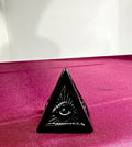 Piramide con occhio di Horus in ossidiana nera