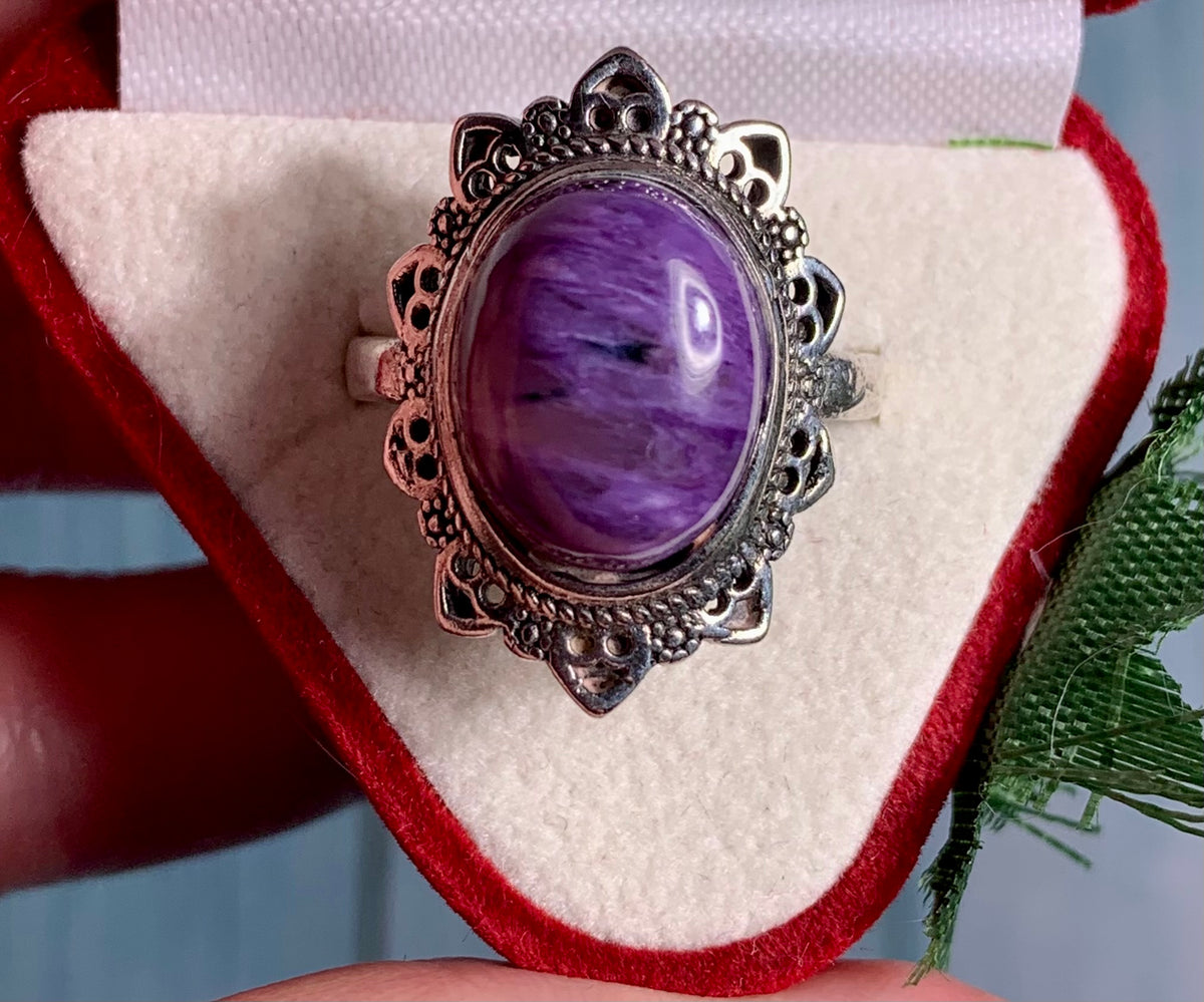 Anello in charoite