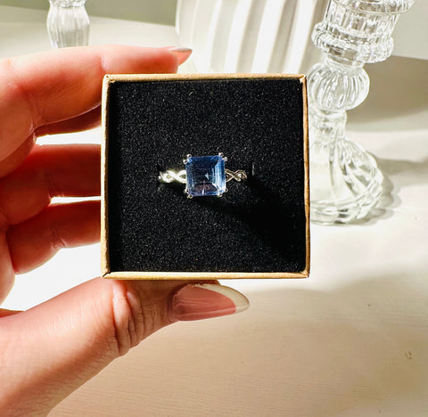 Anello in fluorite blu