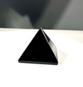 Piramide in ossidiana nera