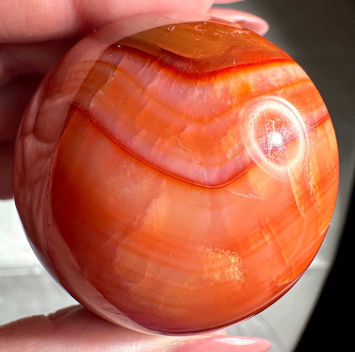 Sphere in carnelian agate