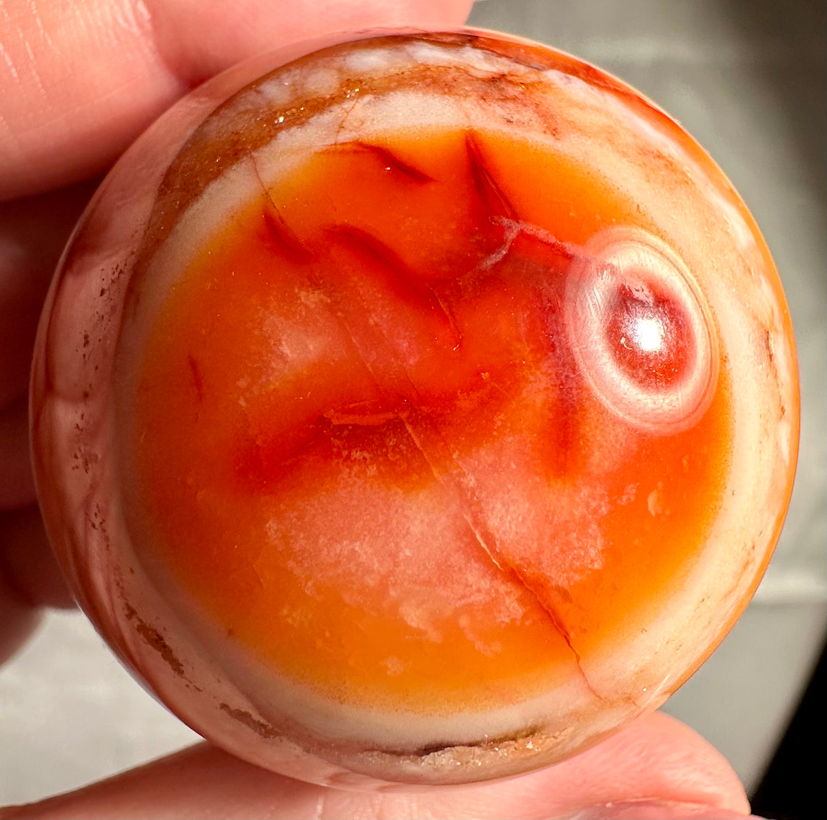 Sphere in carnelian agate