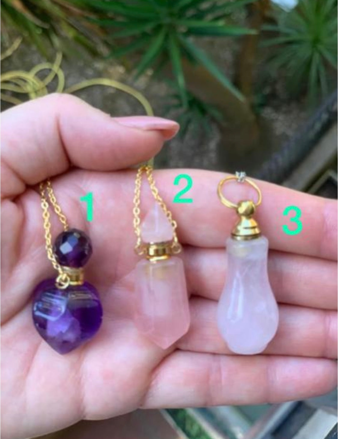 Pendant in the shape of a perfume bottle in various crystals