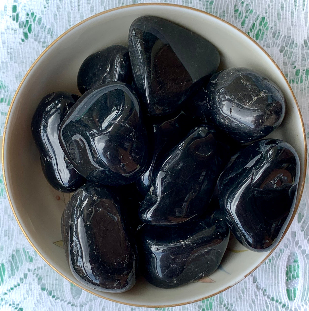 Tumbled black onyx